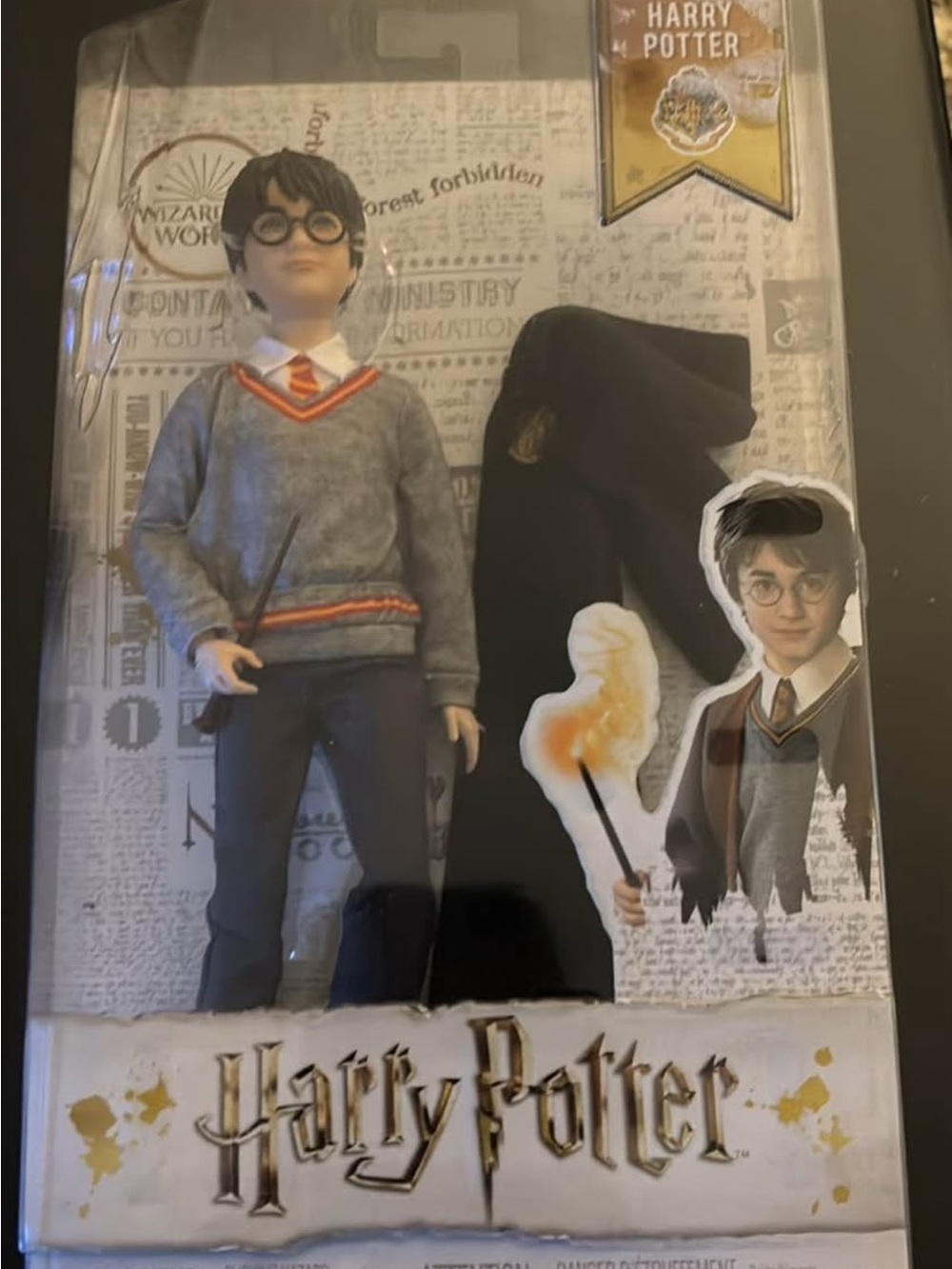 Warner Bros. Harry Potter Figure - Gray Sweater, Black Robe, Red Trim